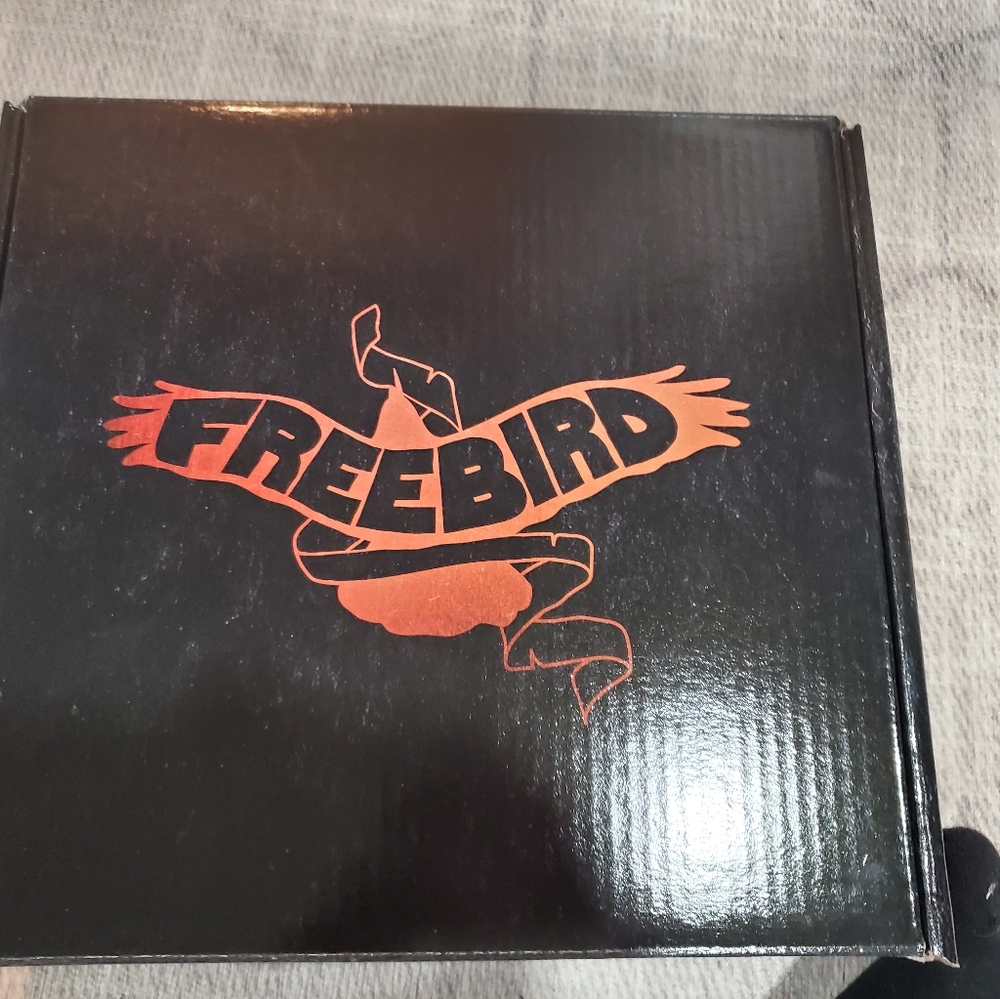 Freebird size 8 red booties